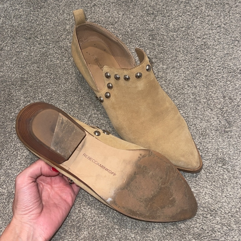 Suede shoes - Picture 2 of 3